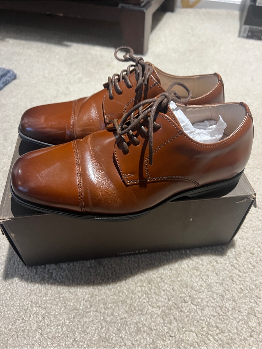 Florsheim Reveal Cap Toe Ox Derby Boys 4M Cognac Leather dress shoe like New